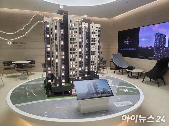 '인시그니아 반포' 단지 모형. [사진=김서온 기자]