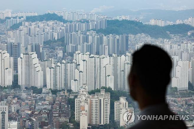 서울 영등포구 63스퀘어에서 바라본 서울 시내의 아파트 [연합뉴스 자료사진]