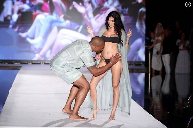 [페이지 식스 홈페이지 캡처]