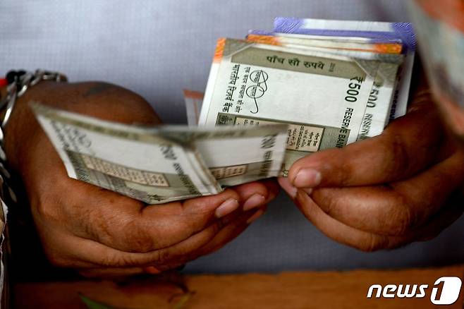 인도 루피 지폐 © AFP=뉴스1
