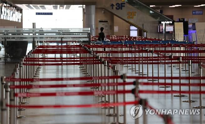 2020년 코로나 사태로 김해공항 셧다운 [연합뉴스 자료사진]