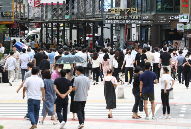 이달 12일 점심시간 서울 종로구의 식당가. 연합뉴스