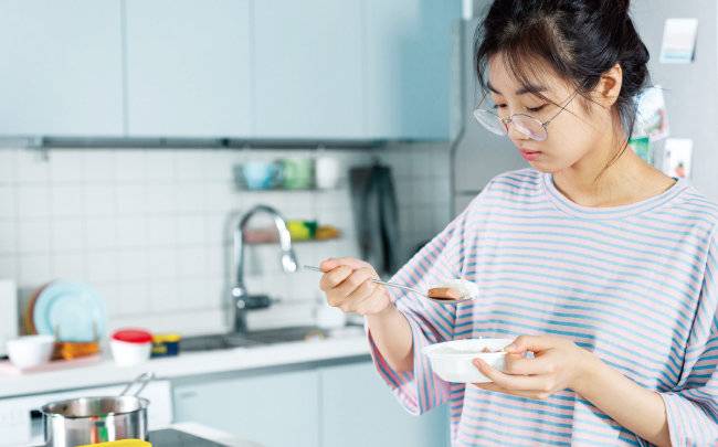 즉석밥은 이제 가정에서 비상식이 아닌 일상식으로 인식되고 있다. [GettyImages]