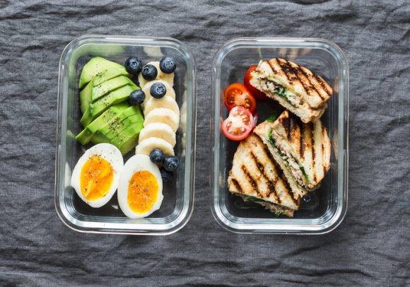 운동 효과를 높이려면 운동 전후로 적절한 음식을 먹어야 한다. [사진= 게티이미지뱅크]