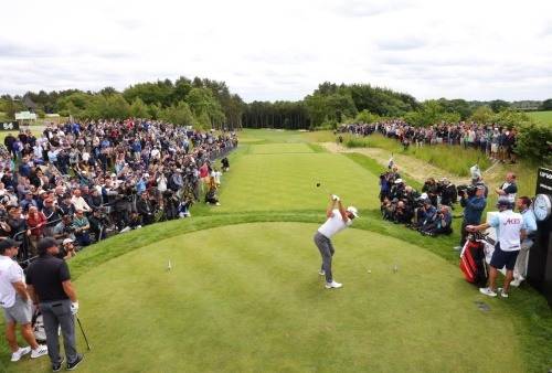 런던에서 열린 리브골프 첫날.