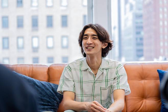 뉴욕서 인터뷰하는 잔나비 최정훈 [뉴욕한국문화원 제공. 재판매 및 DB 금지]