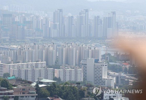 서울 남산에서 바라본 아파트./연합뉴스