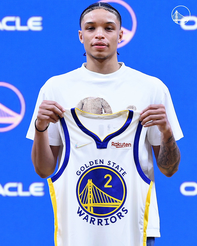 라이언 롤린스가 NBA 무대에 입성했다. 골든스테이트 워리어스 구단 공식 SNS