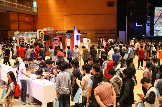 ▲ 행사 시작부터 몰린 수많은 사람들