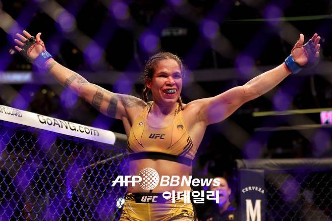 7개월 만에 다시 UFC 여성 챔피언에 등극한 아만다 누네스. 사진=AFPBBNews