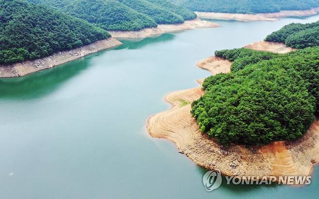 말라가는 주암댐 [연합뉴스 자료사진]