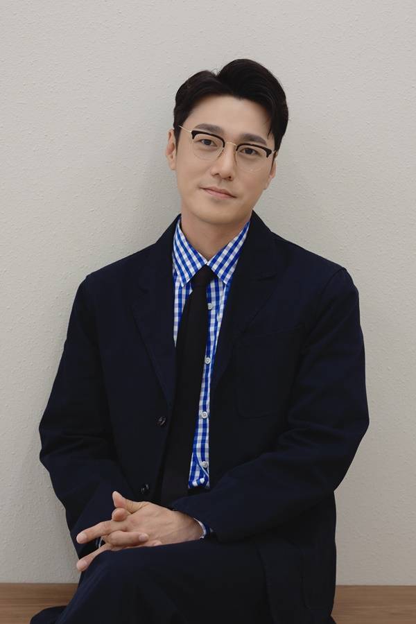 최영준은 칭찬에 휘둘리지 않겠다며 향후 활동에 대한 각오를 다졌다. 제공ㅣ더블케이필름앤씨어터