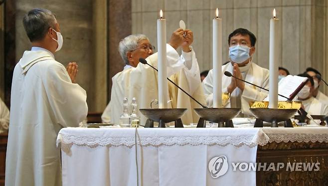 유흥식 추기경 [연합뉴스 자료사진]