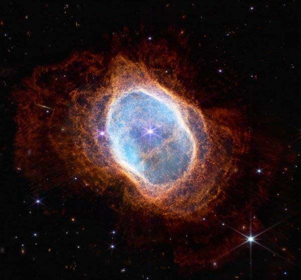 미 항공우주국(NASA)이 발사한 제임스웹 우주망원경이 우주의 신비를 담은 각종 사진들을 보내오고 있다. 사진은 별이 폭발하는 슈퍼노바의 개념도. NASA 홈페이지