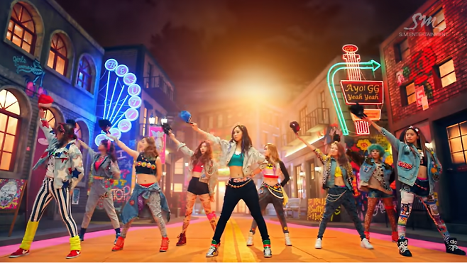 소녀시대 ‘아이 갓 어 보이’(I Got A Boy) 뮤직비디오 캡처