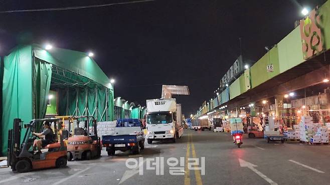 지난 5일 서울 송파구 가락동 가락몰 청과 시장 전경. (사진=백주아 기자)