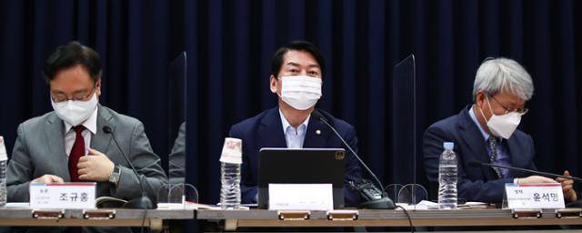 9일 국회 의원회관에서 열린 청년세대를 위한 연금개혁 민·당·정 토론회에서 국민의힘 안철수 의원이 발언하고 있다. 오대근 기자