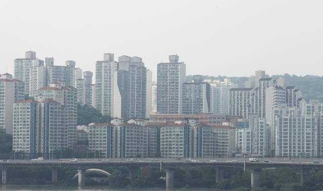 3일 오후 서울 시내 아파트 모습. 연합뉴스