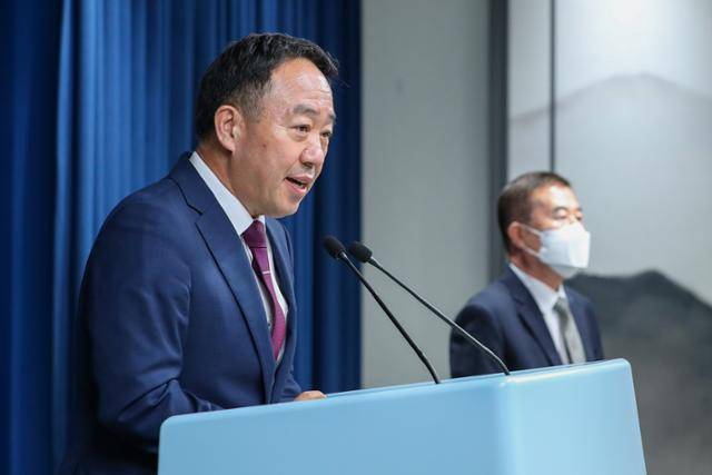 강승규 시민사회수석이 지난달 20일 용산 대통령실 브리핑룸에서 국민제안 심사위원회 출범과 관련해 브리핑을 하고 있다. 서재훈 기자