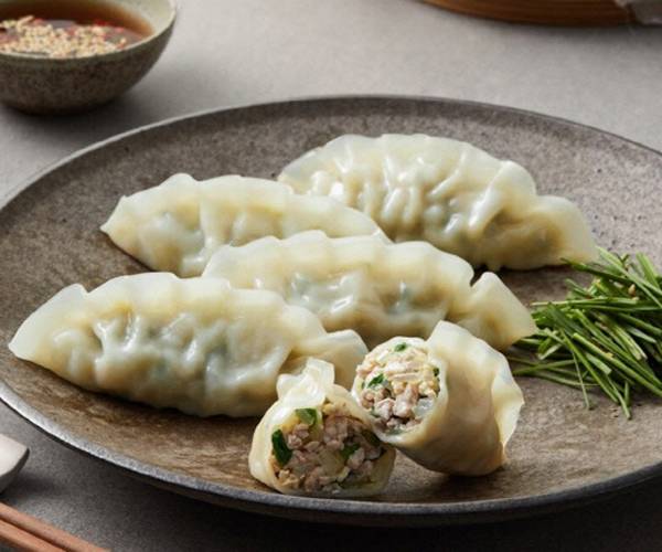 CJ제일제당의 식물성 대체식품 브랜드 `플랜테이블`의 대체육 만두 `비비고 왕교자`. [사진 제공 = CJ제일제당]