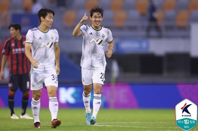 ▲ 수원FC전에서 결승골을 넣은 전북 현대 공격수 송민규 ⓒ한국프로축구연맹