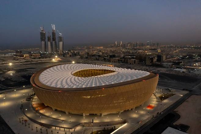 카타르 월드컵이 개최국 경기를 개막전을 열기 위한 일정 조정이 논의되는 것으로 알려지고 있다. 사진은 카타르 월드컵 경기장 [카타르 월드컵 조직위원회 제공]