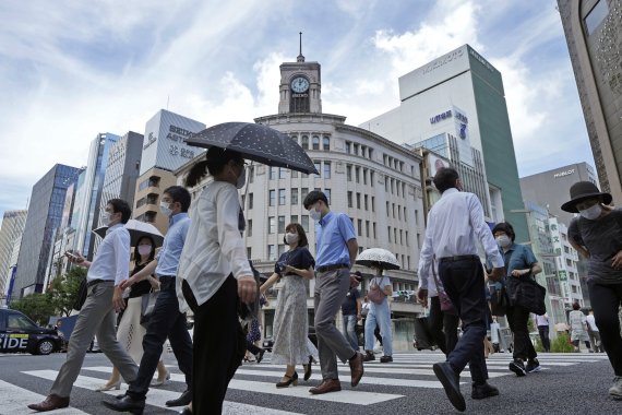 지난 7월 28일 일본 도쿄의 번화가인 긴자 거리 모습. AP뉴시스