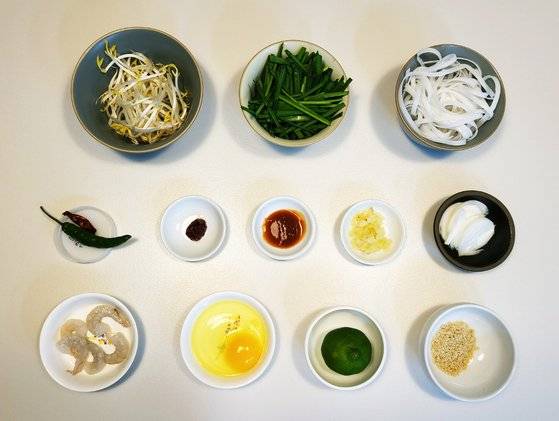 이유석의 핫 팟타이에 들어가는 재료들