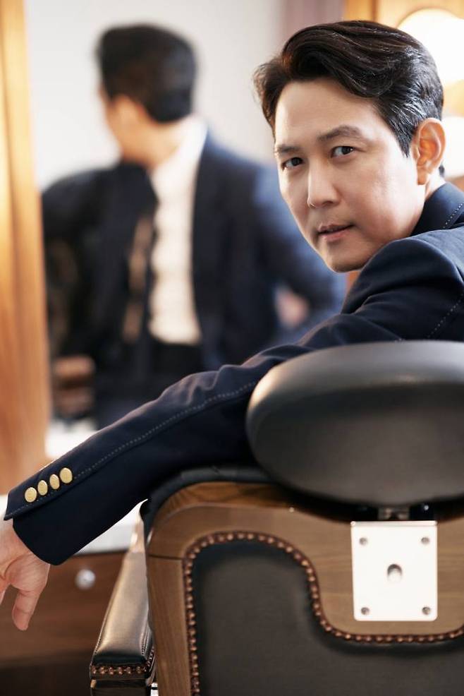 감독 겸 배우 이정재. 메가박스중앙(주)플러스엠