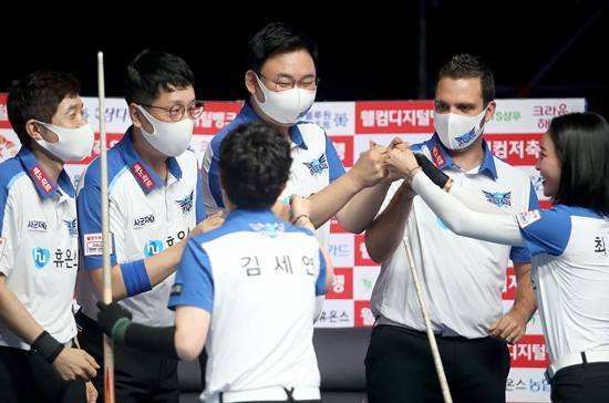 휴온스는 팀원들이 고른 활약을 펼친 가운데 블루원을 4:1로 제압했다. (사진=PBA 제공)