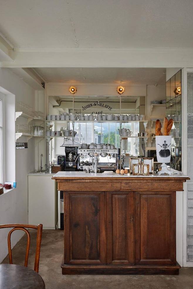 아스티에 드 빌라트 카페