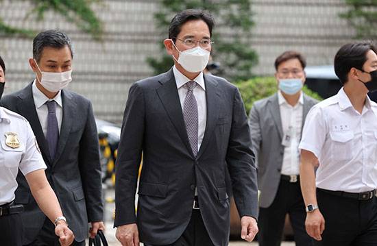 이재용 삼성전자 부회장은 특별복권에 대해 "국민과 정부의 기대에 부응하겠다"는 입장을 내놨다. (한주형 기자)