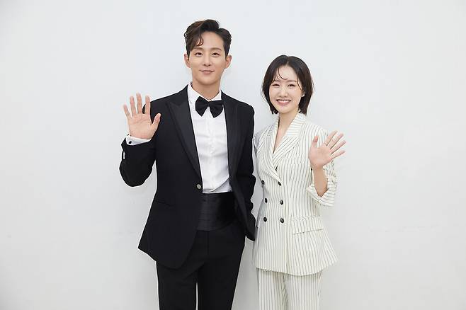 ▲ 이충주(왼쪽), 진지희. 제공ㅣ씨제스엔터테인먼트