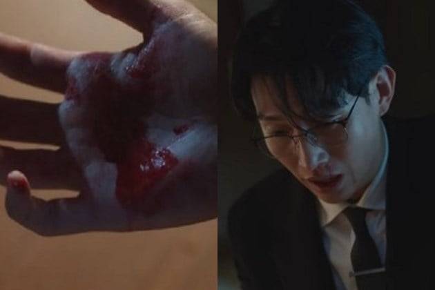 '이상한 변호사 우영우'에서 정명석 변호사(강기영 분)가 피를 토하는 모습 /사진=ENA 방송화면 캡처