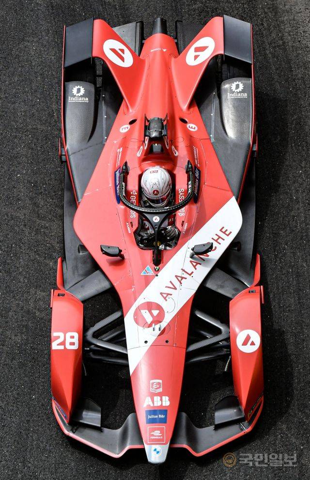 위에서 바라본 포뮬러E 차량.