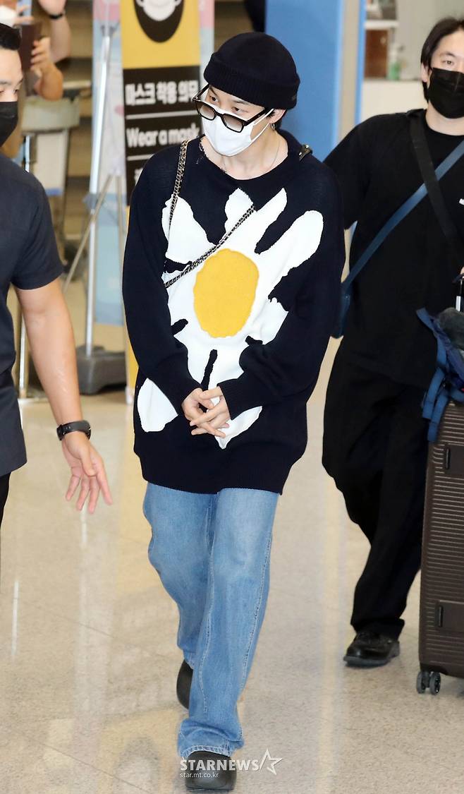 BTS 지민 '공손한 귀국인사'[★포토]