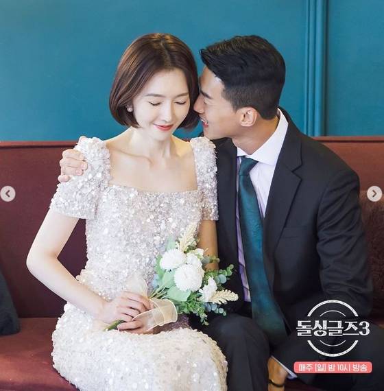 '돌싱글즈3'의 커플들이 신혼여행에 앞서 웨딩 화보를 촬영했다.