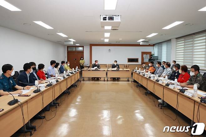 16일 전북 진안군이 상황실에서 을지연습 준비상황을 점검하기 위한 3분기 통합방위협의회를 갖고 있다.(진안군제공)2022.8.16/뉴스1