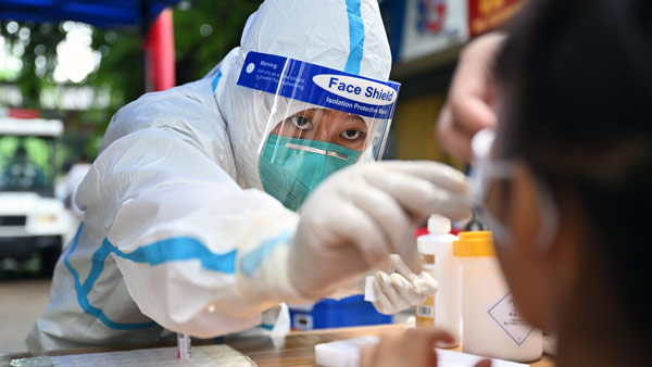 중국 하이난성 싼야에 급파된 의료진 6천여 명 [자료사진: 연합뉴스 제공]