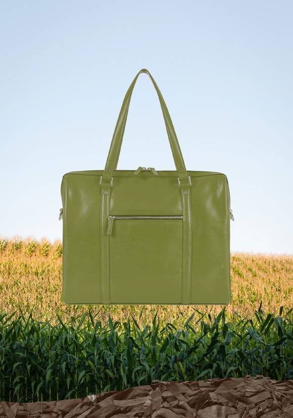 에코트리온이 사용된 코팅제로 제작된 비건 가죽 가방 [사진=네이크스]