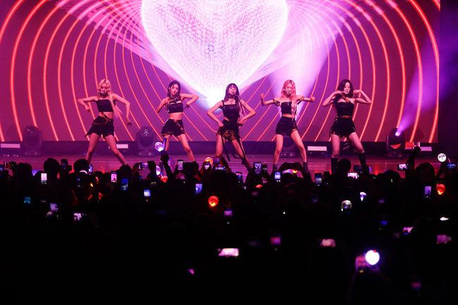 (G)I-DLE en Teatro Caupolicán - Foto © Checho García Pardo