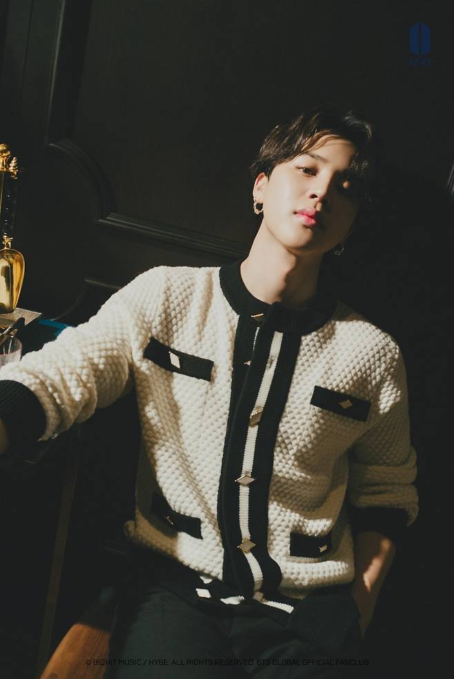 방탄소년단 지민, 낭만으로 물들인 촉촉한 여름밤