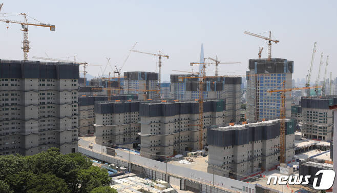 서울의 한 재건축 공사 현장(자료사진) 2022.6.3/뉴스1 ⓒ News1 임세영 기자