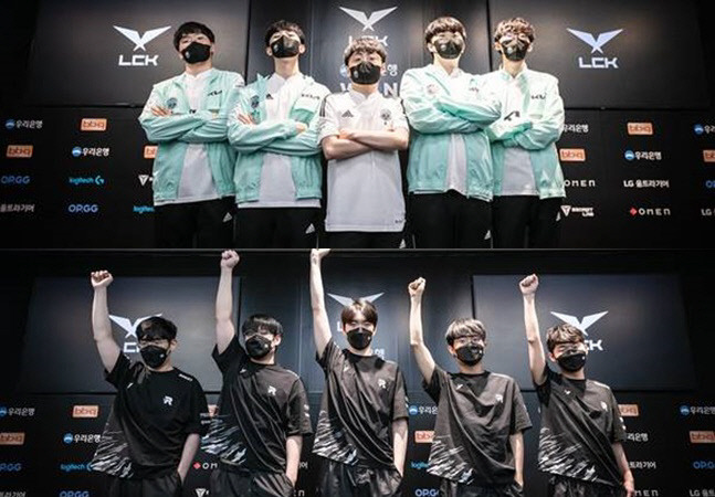 18일 LCK 서머 플레이오프 1라운드서 만나는 담원 기아(위)와 KT 롤스터. 사진제공 | LCK