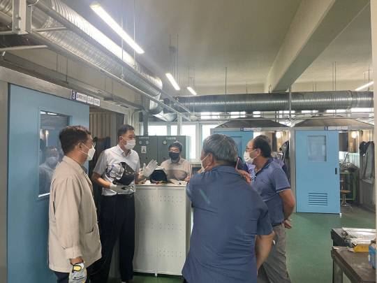 지역농업인대상 전기용접교육 모습. 사진=충북도교육청 제공