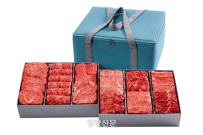 롯데백화점은 최근 집중호우로 올 추석에는 정육세트가 더 인기를 끌 것으로 예상하고 있다. 롯데백화점  제공