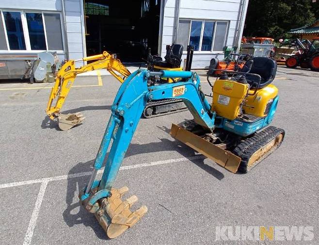 농업용 굴착기. (홍천군 제공)