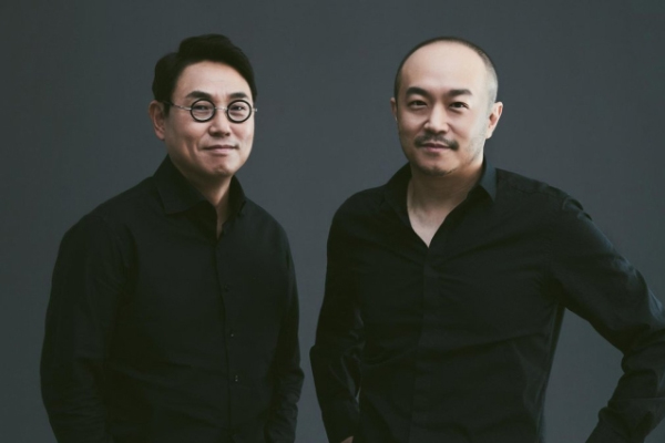 Kakao’s former co-CEOs Yeo Min-soo and Cho Soo-yong.