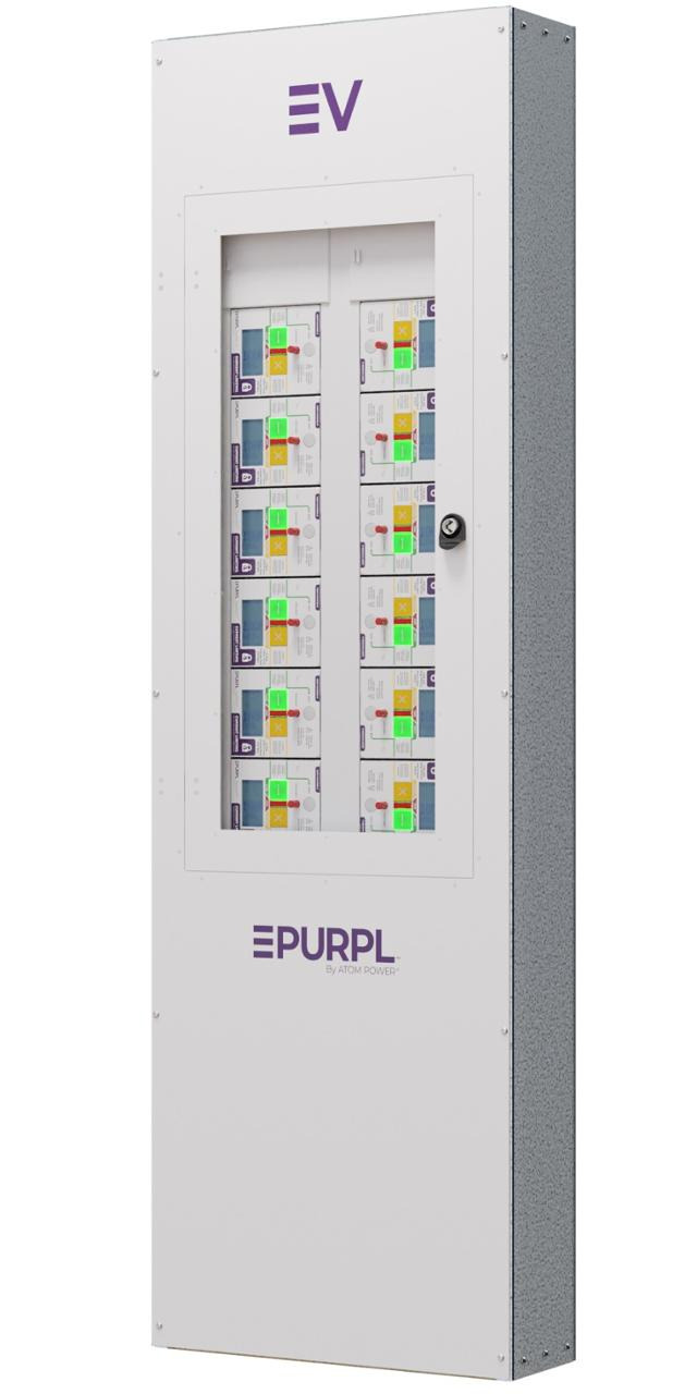 아톰파워가 제작한 회로차단기들을 한데 모아 놓은 패널. 전기차 충전소에서 여러 개의 충전기를 한꺼번에 관리할 수 있게 한다. SK 제공