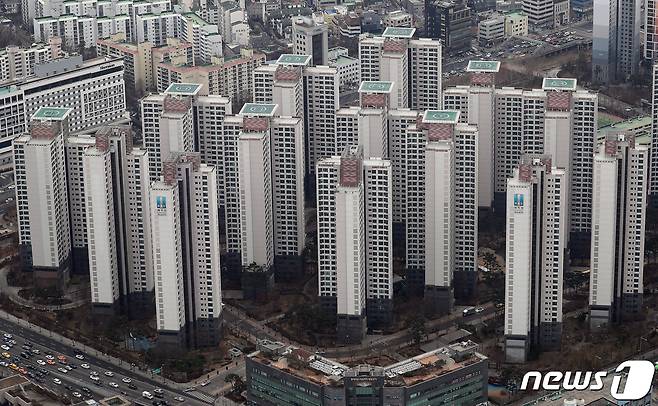 서울 서초구 래미안 퍼스티지. (자료사진) 2019.2.1/뉴스1 ⓒ News1 구윤성 기자